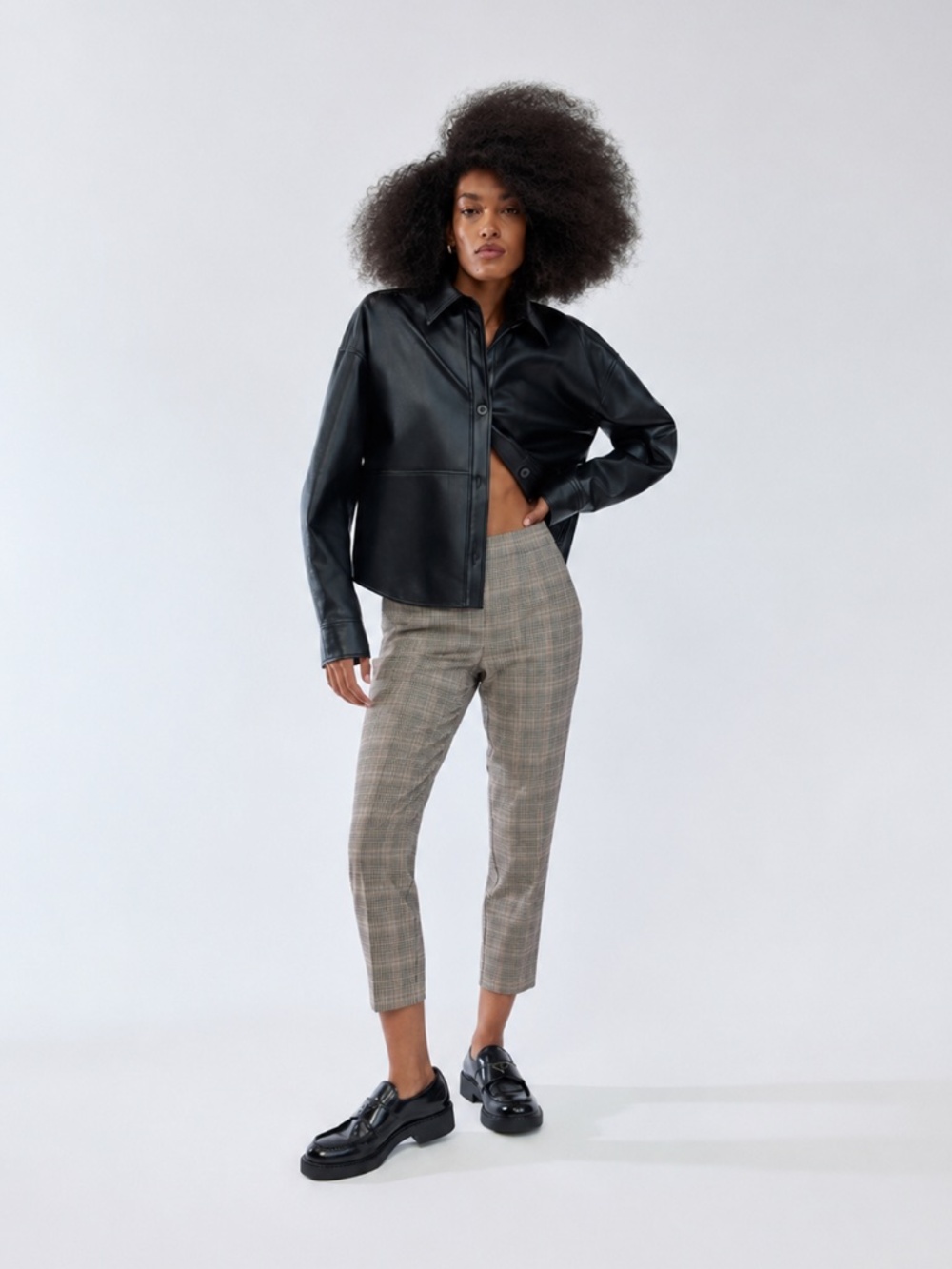 EUC: Aritzia (Babaton) Conan Brown / Taupe Cropped Plaid Pants - Picture 7 of 8